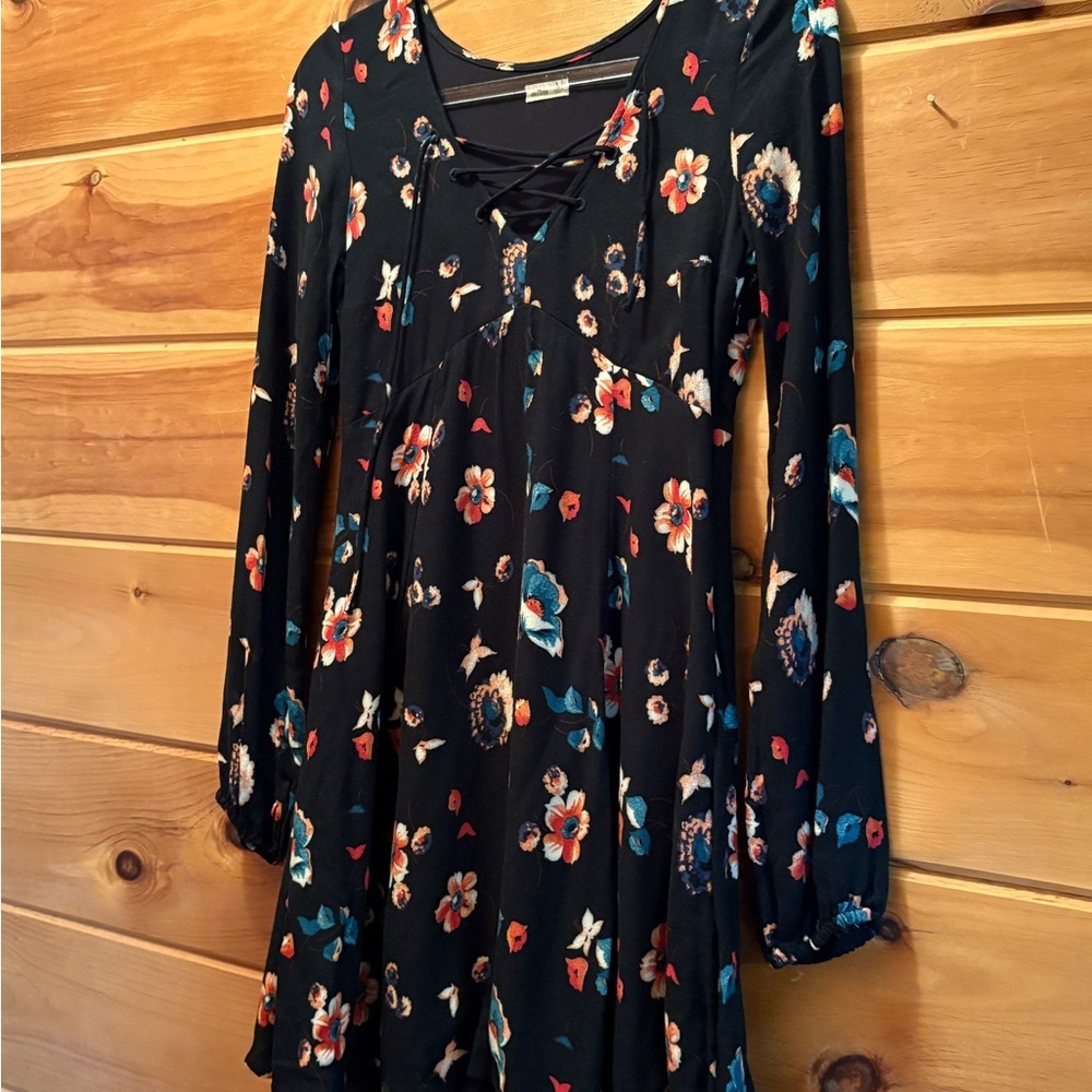 Hollister Black Floral Dress size XS